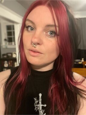 Meet your Posher, Kayla